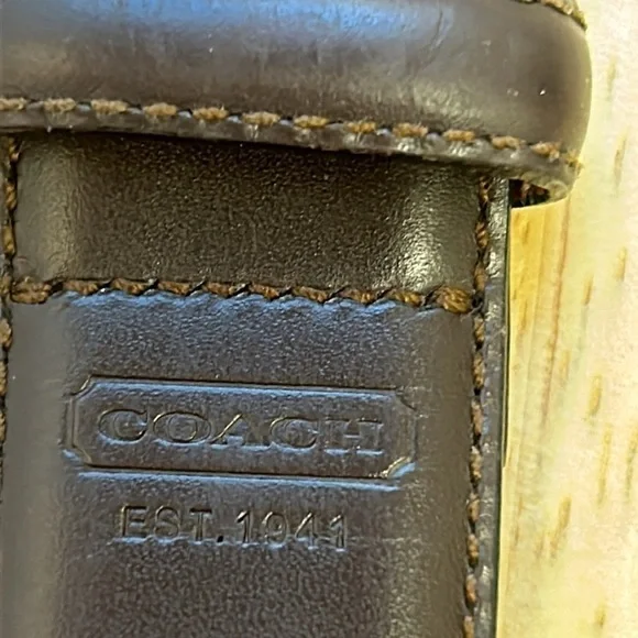 Coach Men’s Genuine Leather Belt with Solid Brass Buckle Logo Size 38 - Picture 2 of 7